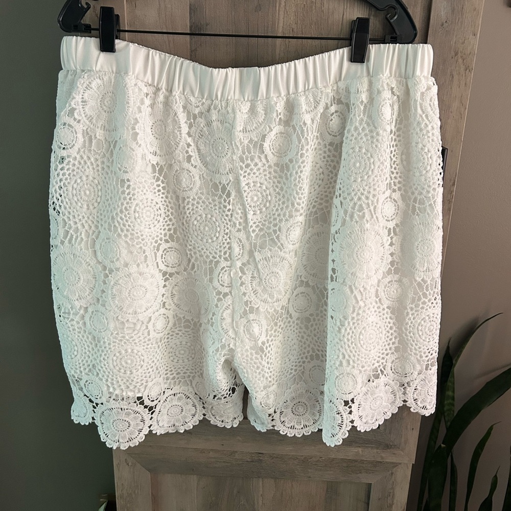 Lace Crochet Shorts - Picture 2 of 4